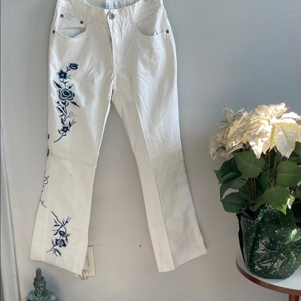 Revolt Jeans White Jeans with Blue Floral Embroidery